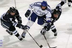 芬奇点明防守纪律重要性 香农上场时间受限背后，减少犯规成关键课题