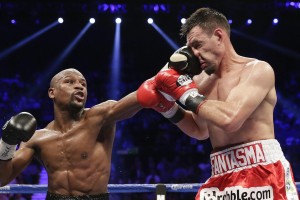 哈德森迎万分里程碑之夜难掩失落 CBA赛场再现悲情空砍帝