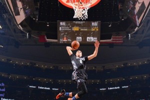 球衣销量见证足坛新格局，迈阿密国际市场热度持续领先，利雅得胜利展现强劲增长